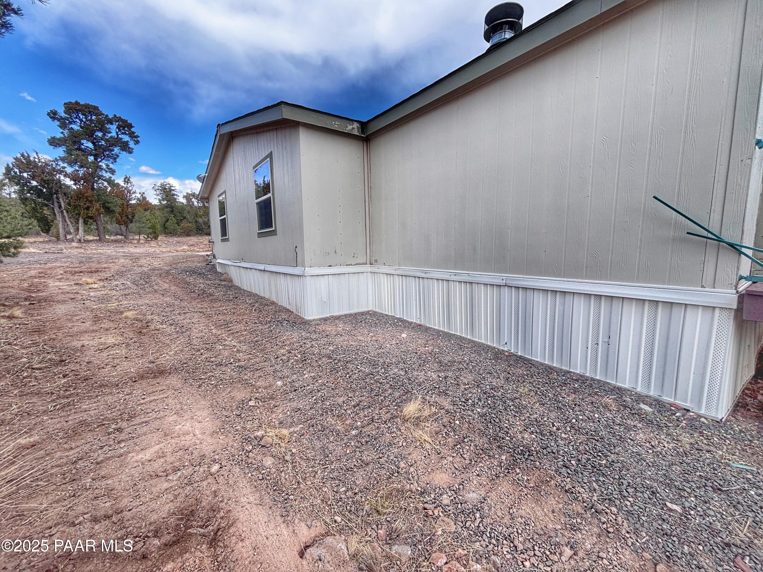 33015 Cowboy Clint Road Seligman, AZ 86337 - Photo 15 of 47 image_123650291 (11)