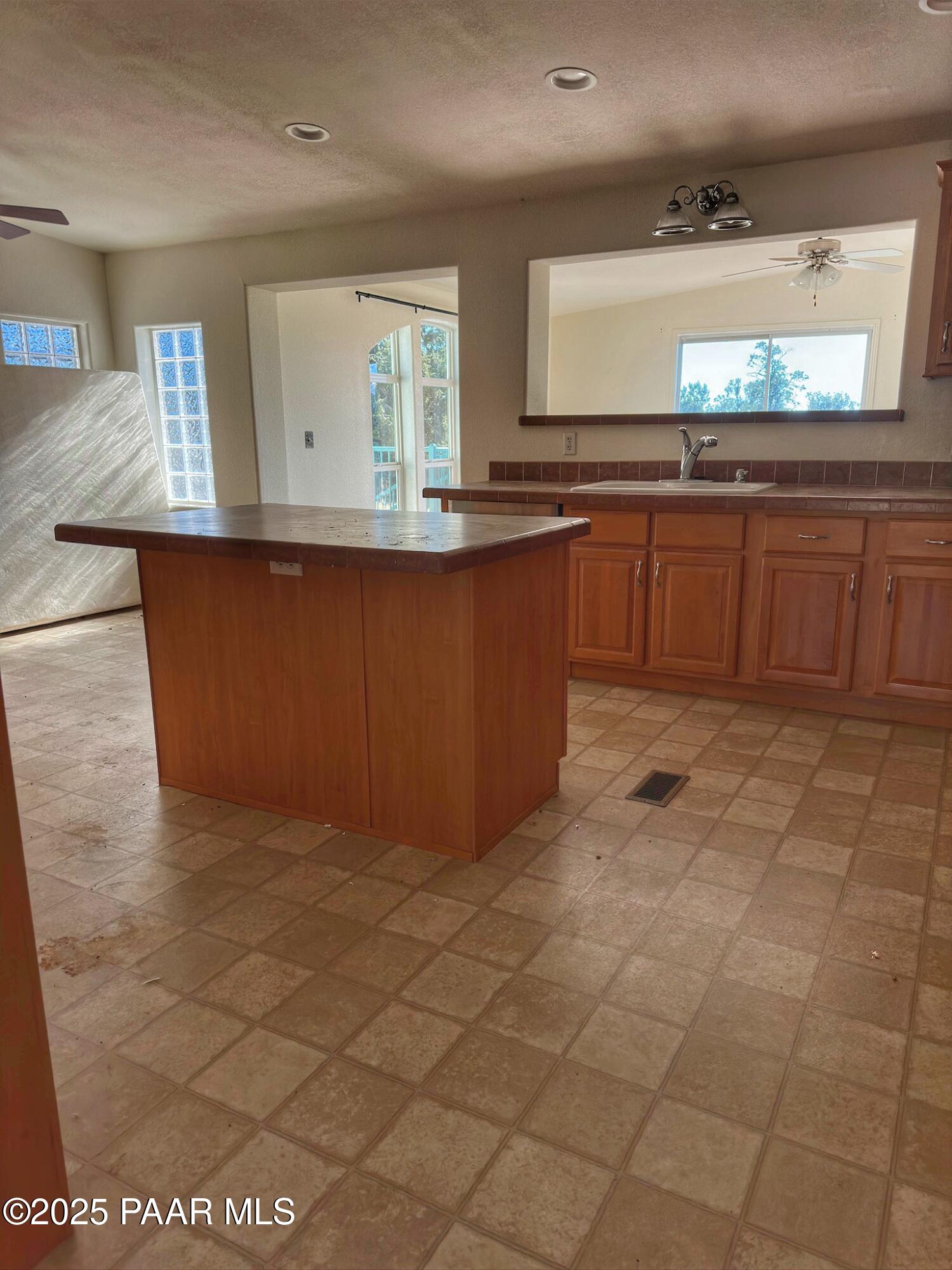 33015 Cowboy Clint Road Seligman, AZ 86337 - Photo 8 of 47 Attachmen (73)