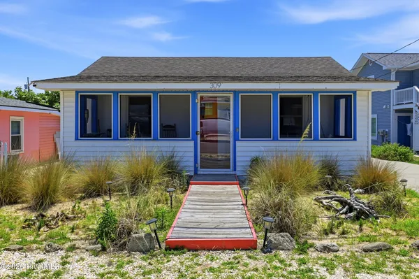 $690,000 | 309 M Avenue, Kure Beach, NC 28449