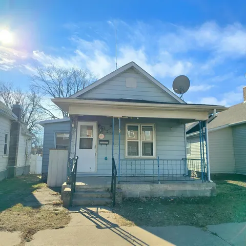 $24,900 | 235 4th Avenue North, Clinton, IA 52732