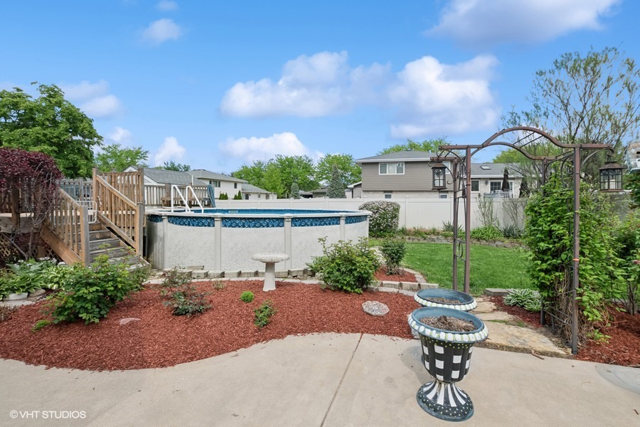 506 Rodney Street Lockport, IL 60441 - Photo 3 of 32