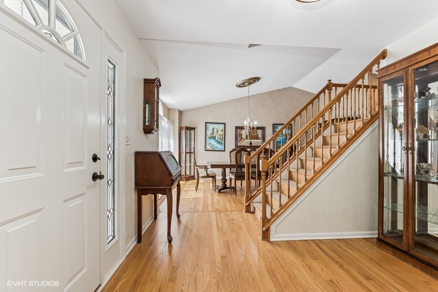 506 Rodney Street Lockport, IL 60441 - Photo 4 of 32