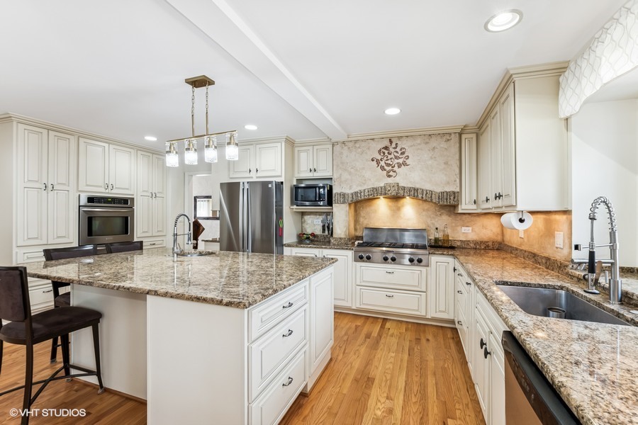 506 Rodney Street Lockport, IL 60441 - Photo 8 of 32