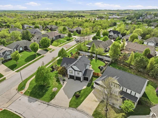 $549,000 | 1011 Allen Court, Lawrence, KS 66049