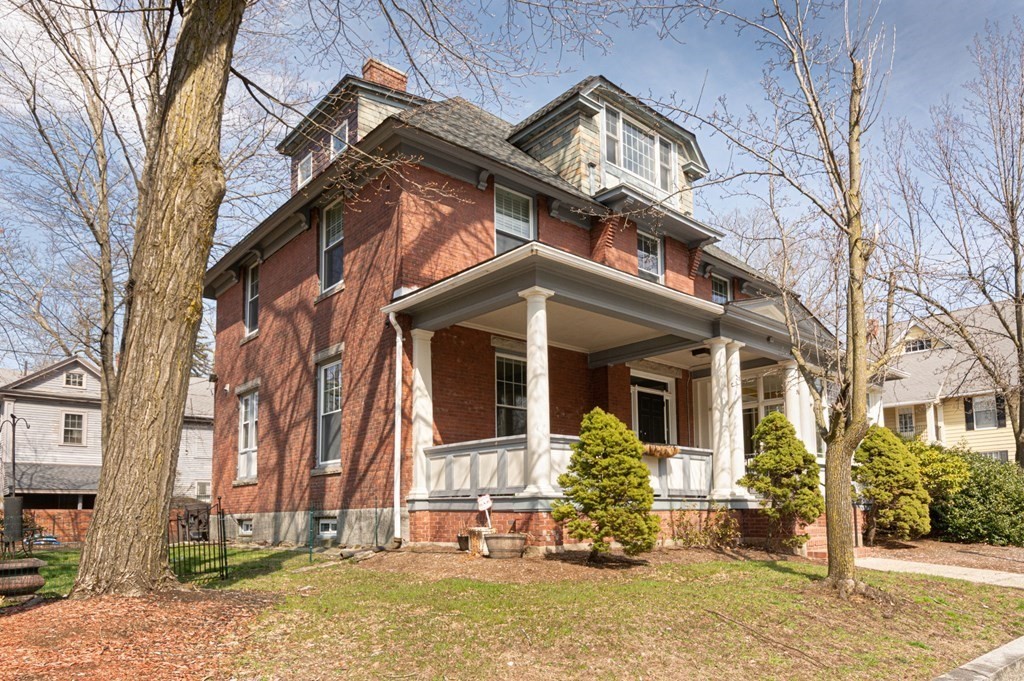 56 William Street Worcester, MA 01609 - Photo 31 of 37 a front view of a house with garden