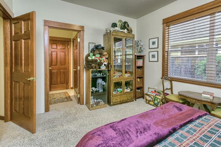 914 St Andrews Way Eagle Point, OR 97524 - Photo 35 of 35 Additional Photo