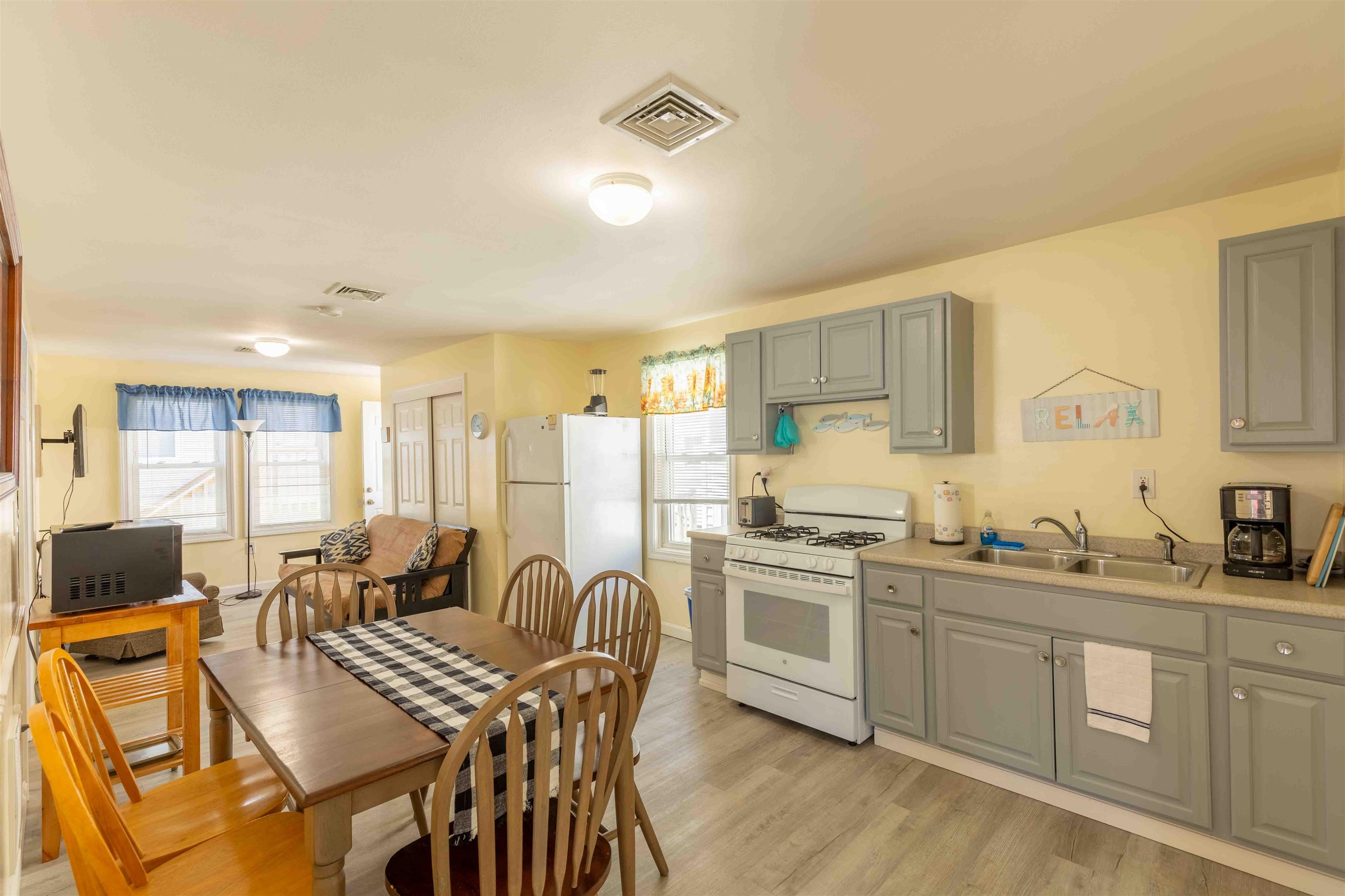 19 F Street Hampton, NH 03842 - Photo 35 of 56