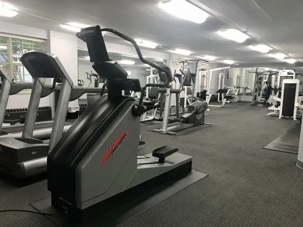 $2,300 | 21 West Chestnut Street, Unit 1708, Chicago, IL 60610