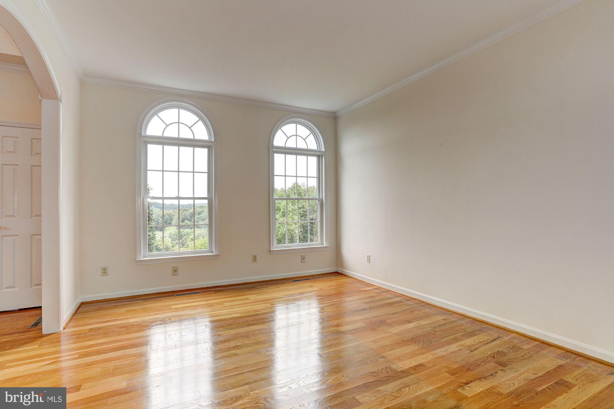 4033 Rupp Road Manchester, MD 21102 - Photo 6 of 65 Living Room