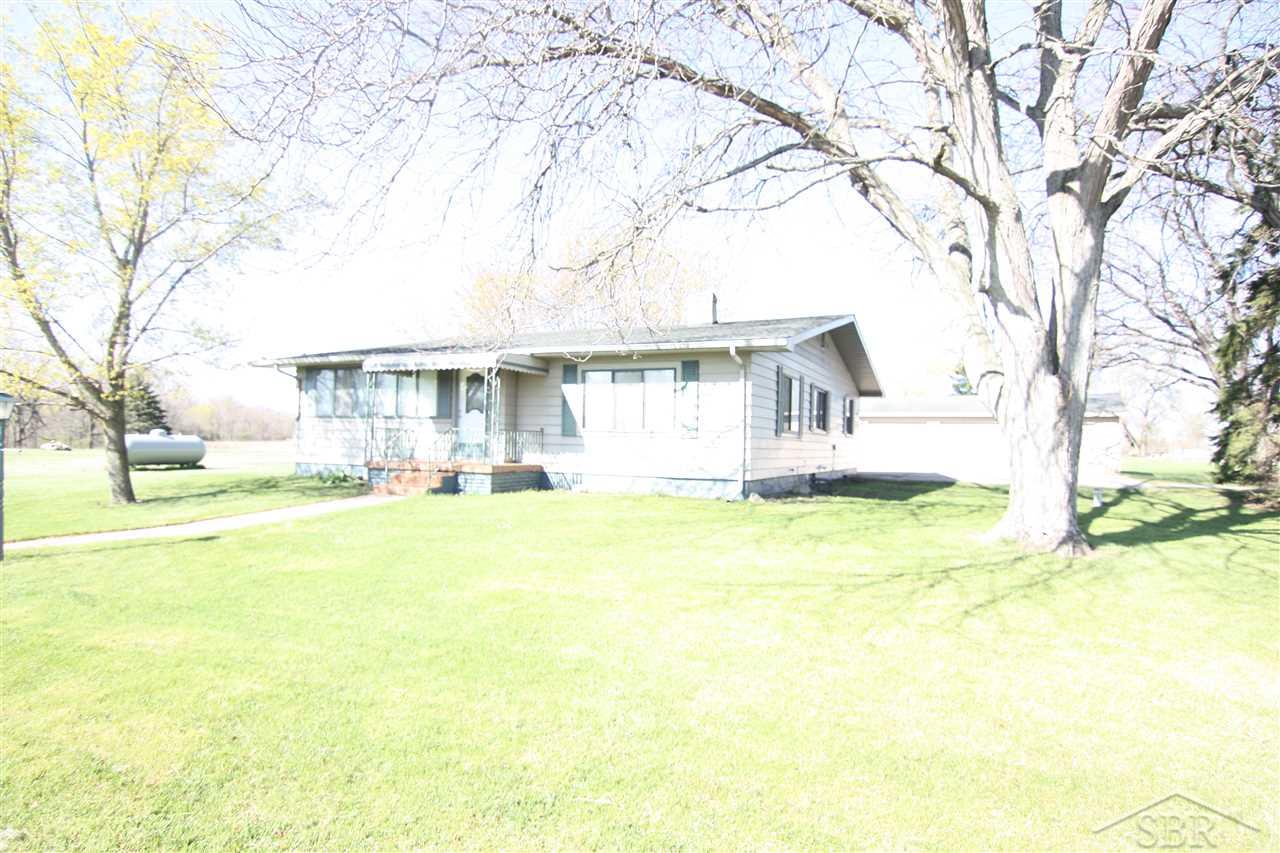 9984 Henderson Road Corunna, MI 48817 - Photo 3 of 16 50038700-2.JPG
