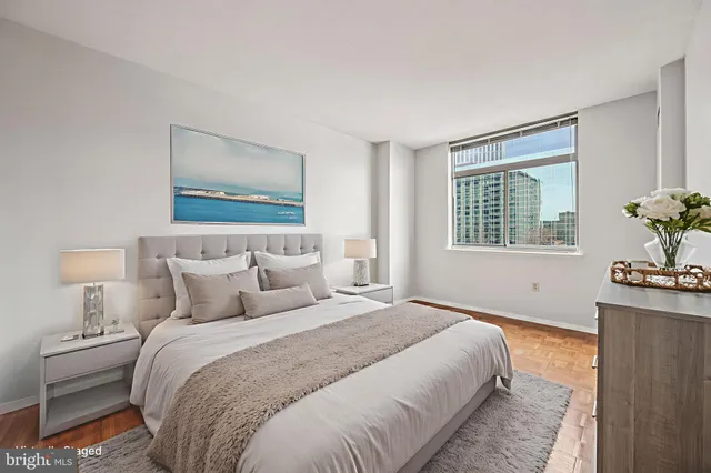 $349,000 | 7111 Woodmont Avenue, Unit 814, Bethesda, MD 20815