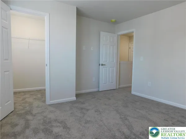 $2,300 | 326 East Frankford Street, Bethlehem, PA 18018