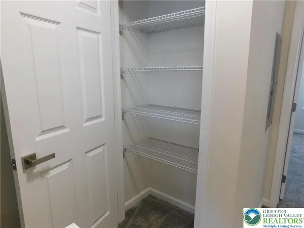 $2,300 | 326 East Frankford Street, Bethlehem, PA 18018