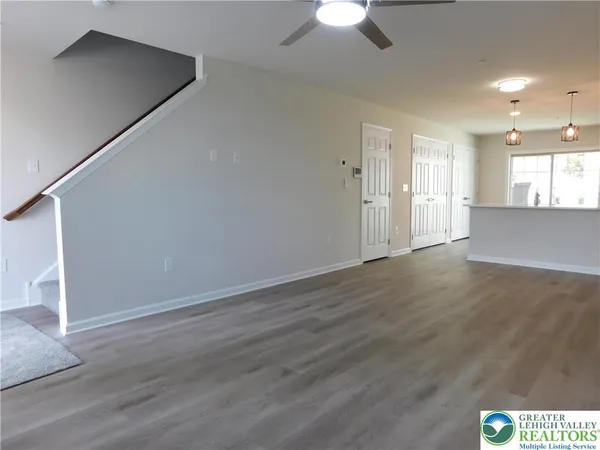 $2,300 | 326 East Frankford Street, Bethlehem, PA 18018