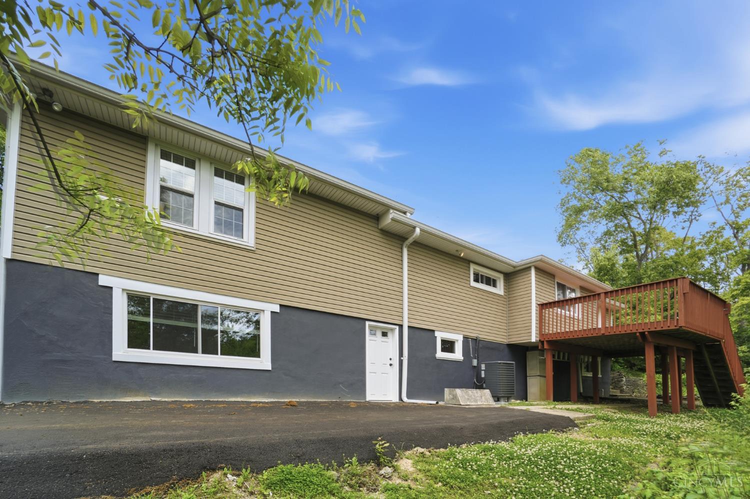 9808 Daly Road Cincinnati, OH 45231 - Photo 29 of 39