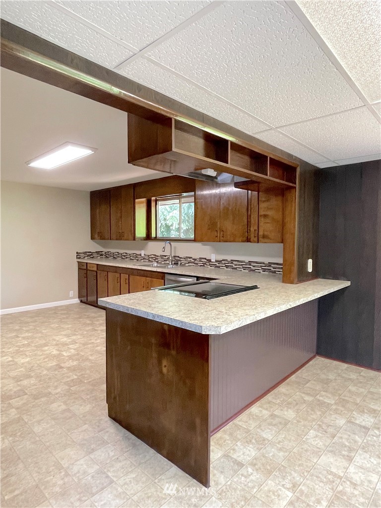 3190 Harris Road Southeast Port Orchard, WA 98366 - Photo 11 of 25 Gallery Image 11