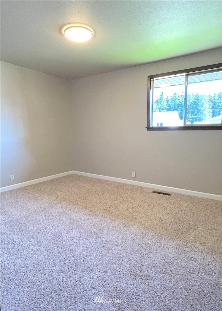 3190 Harris Road Southeast Port Orchard, WA 98366 - Photo 12 of 25 Gallery Image 12