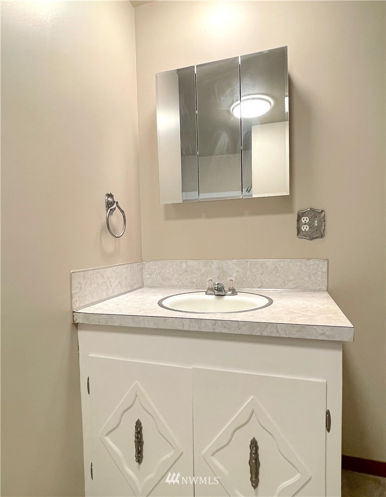 3190 Harris Road Southeast Port Orchard, WA 98366 - Photo 20 of 25 Gallery Image 20