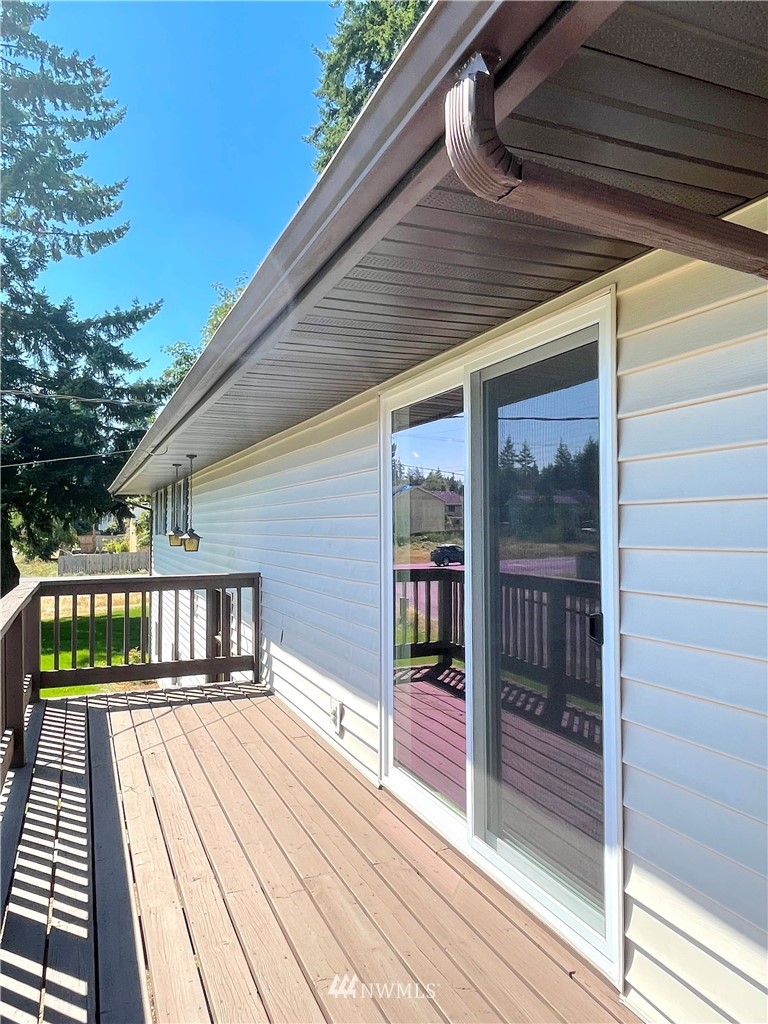 3190 Harris Road Southeast Port Orchard, WA 98366 - Photo 3 of 25 Gallery Image 3