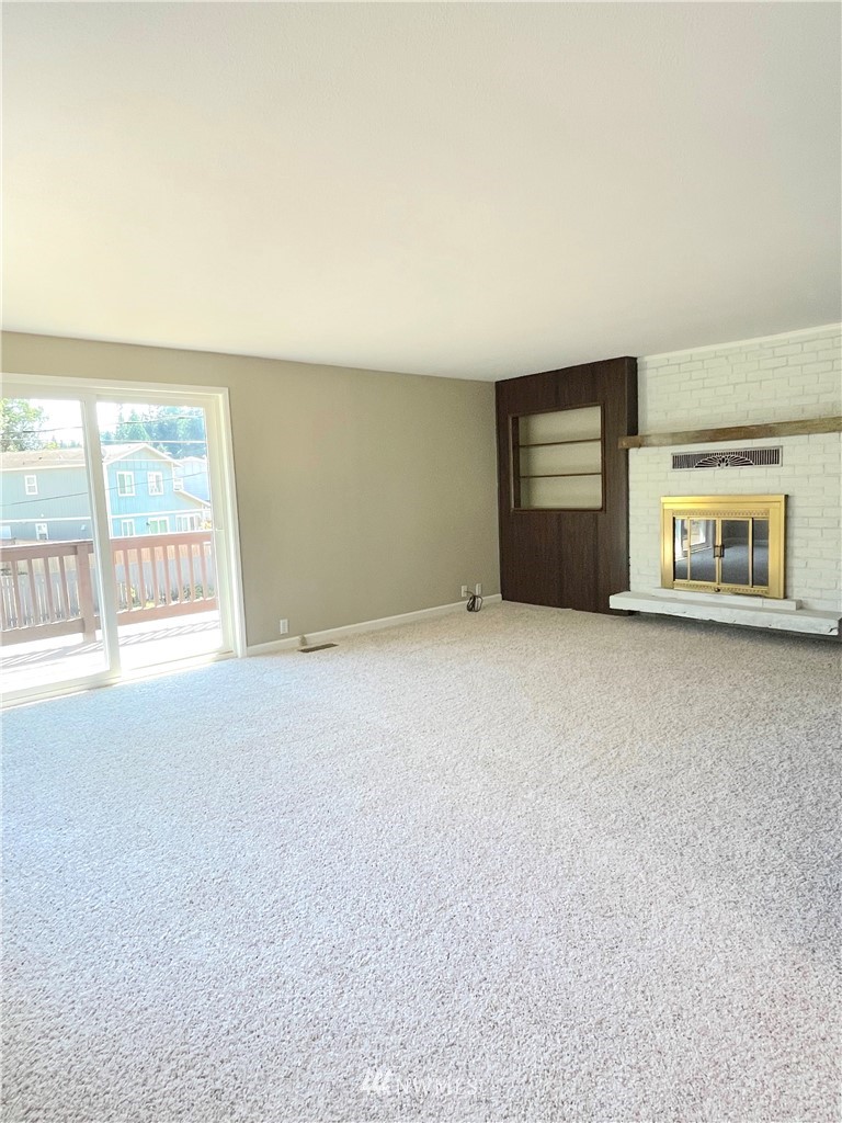 3190 Harris Road Southeast Port Orchard, WA 98366 - Photo 4 of 25 Gallery Image 4