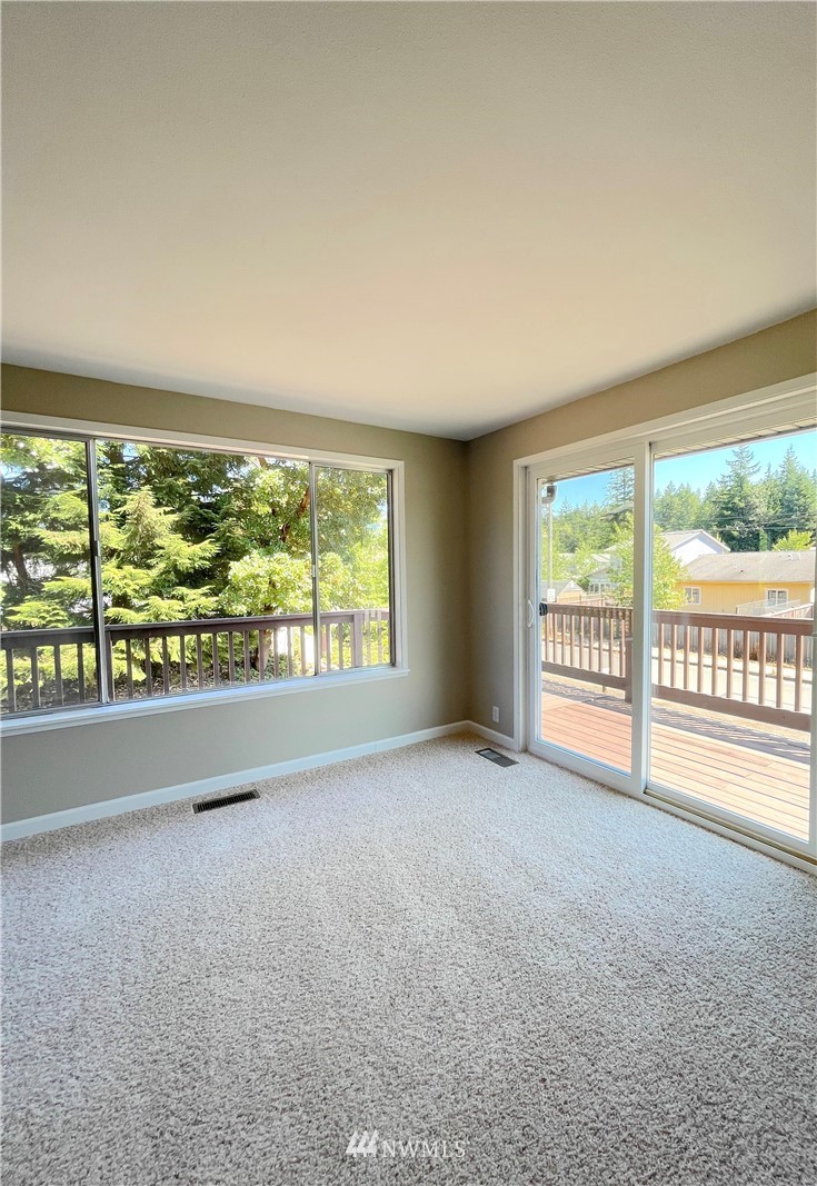 3190 Harris Road Southeast Port Orchard, WA 98366 - Photo 5 of 25 Gallery Image 5