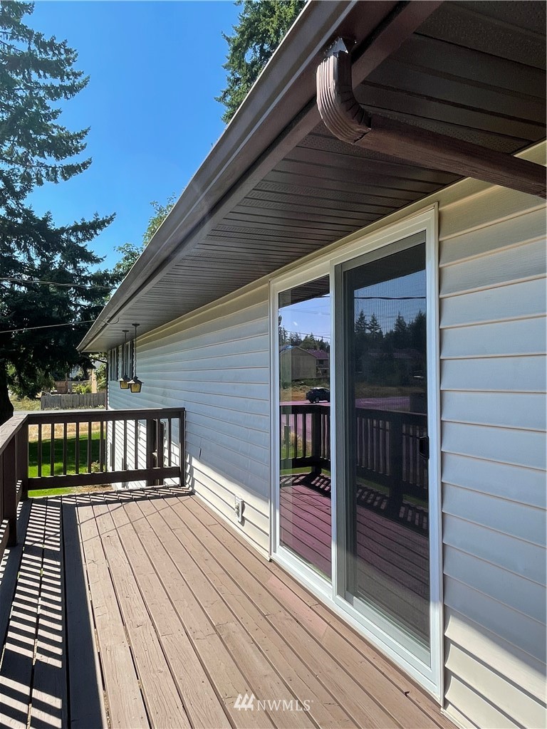 3190 Harris Road Southeast Port Orchard, WA 98366 - Photo 6 of 25 Gallery Image 6