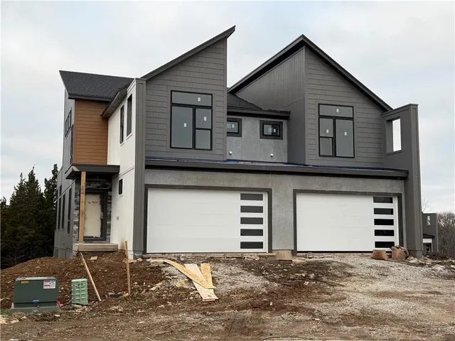 $590,000 | 9310 Freedom Street, Lenexa, KS 66227