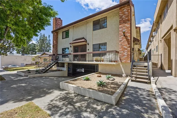 $690,000 | 431 East Verdugo Avenue, Unit G, Burbank, CA 91501