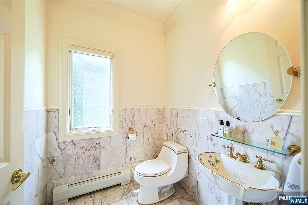 6 Maplewood Road Closter, NJ 07624 - Photo 23 of 40