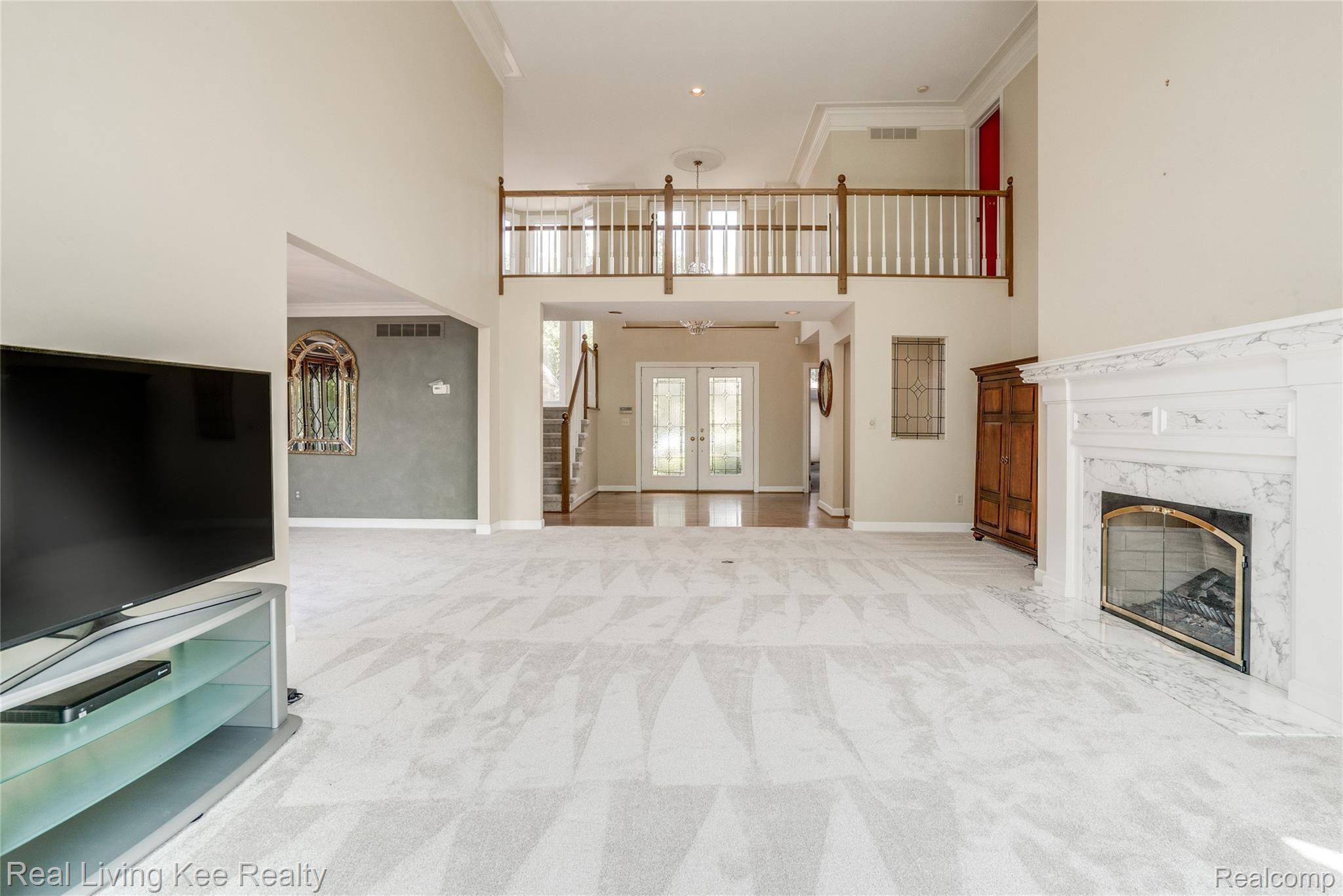 6368 Peach Tree Court Rochester, MI 48306 - Photo 14 of 54 Interiors (6 of 50).jpg