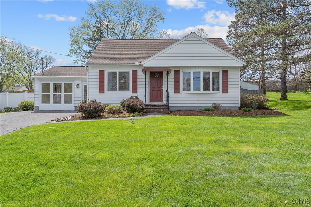 108 Stonehedge Road Camillus, NY 13031 - Photo 1 of 1 FRONT VIEW