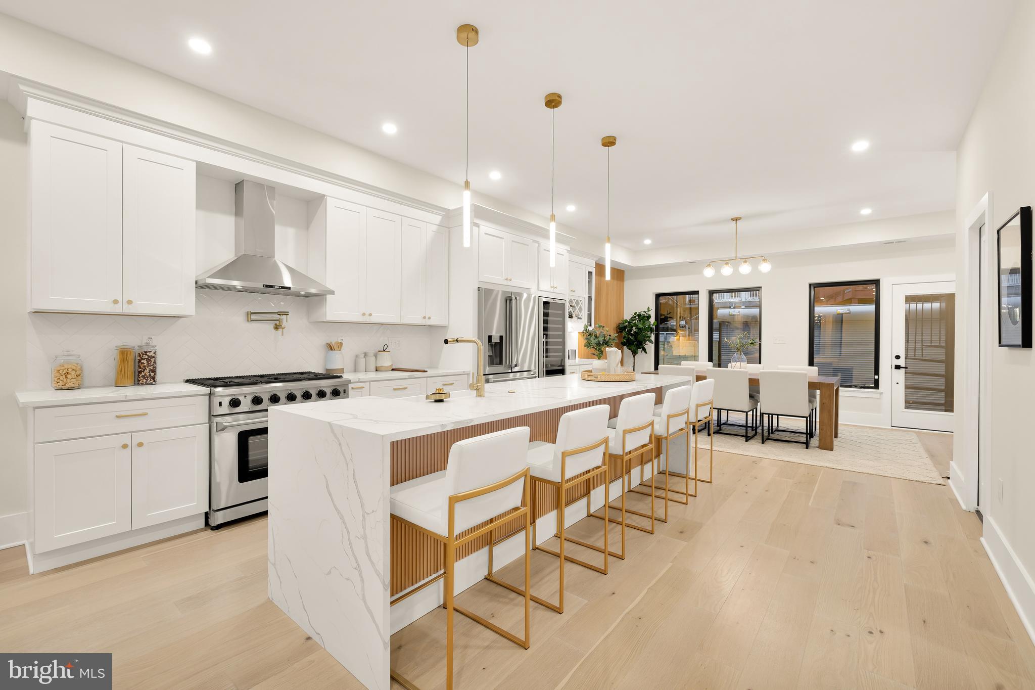 147 Adams Street Northwest Washington, DC 20001 - Photo 5 of 27