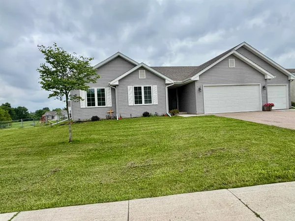 $340,000 | 205 Sundance Trail, Capron, IL 61012