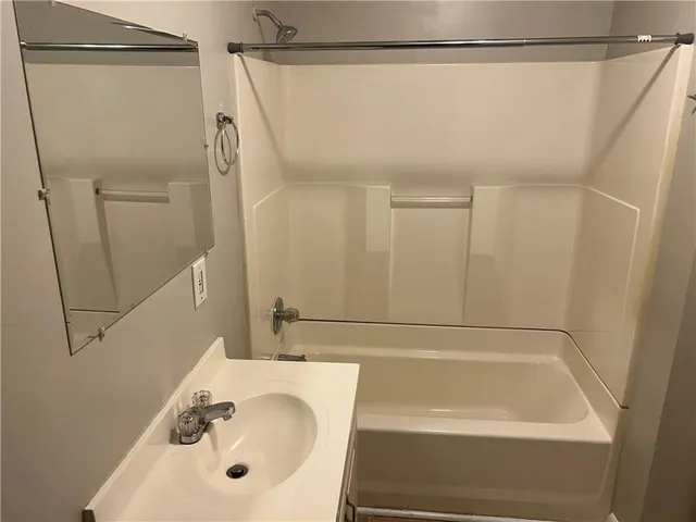 $190,900 | 996 Forest Valley Drive Southeast, Atlanta, GA 30354