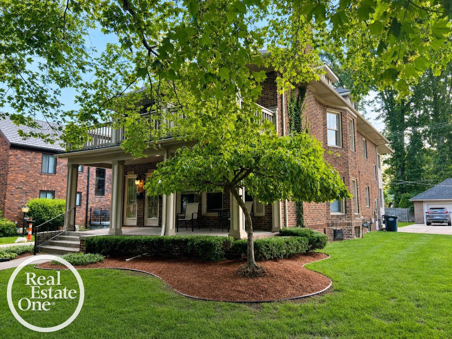 636 Neff Road Grosse Pointe, MI 48230 - Photo 2 of 17