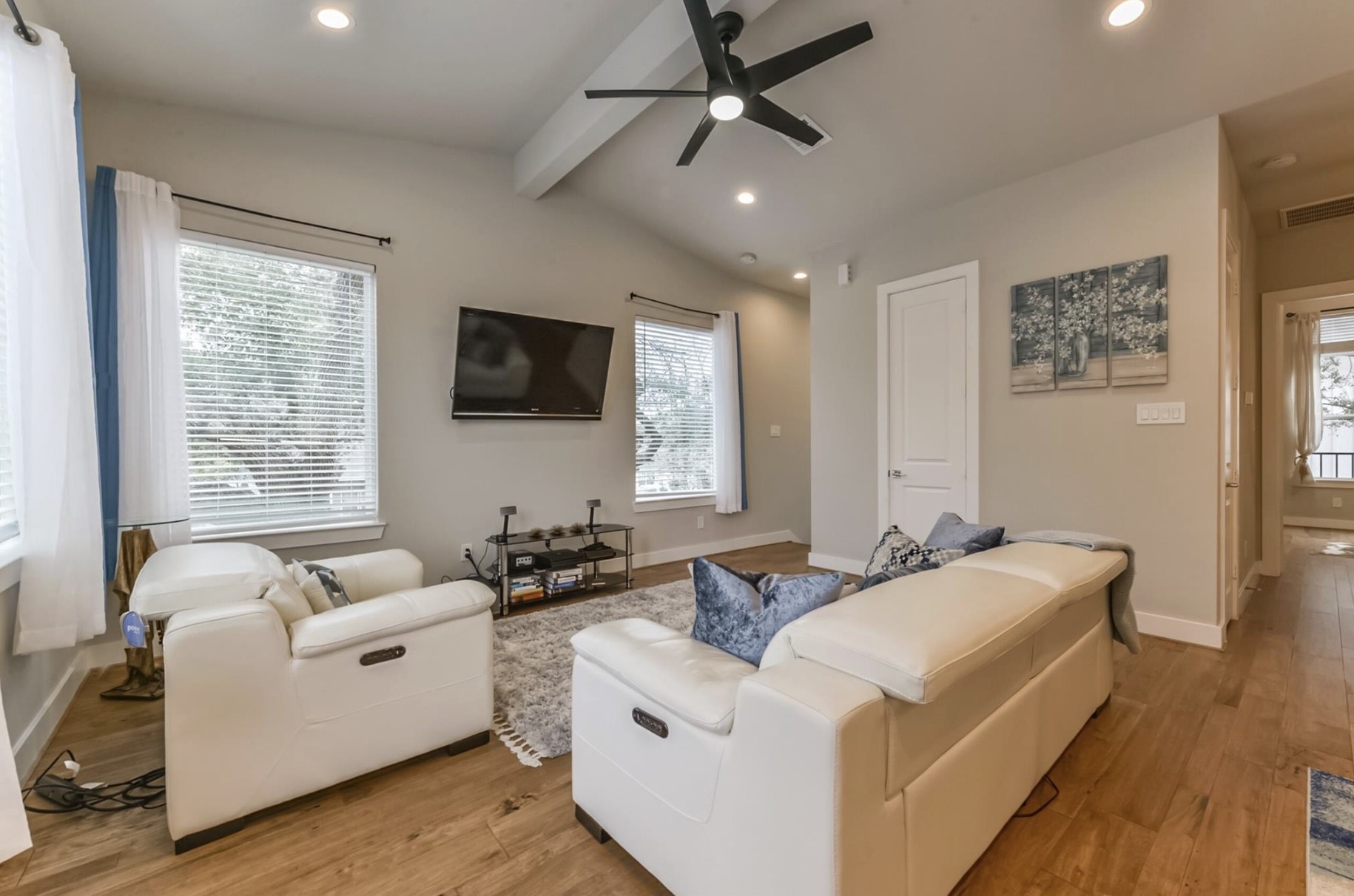 823 Mansfield Street, Unit J Houston, TX 77091 - Photo 5 of 22