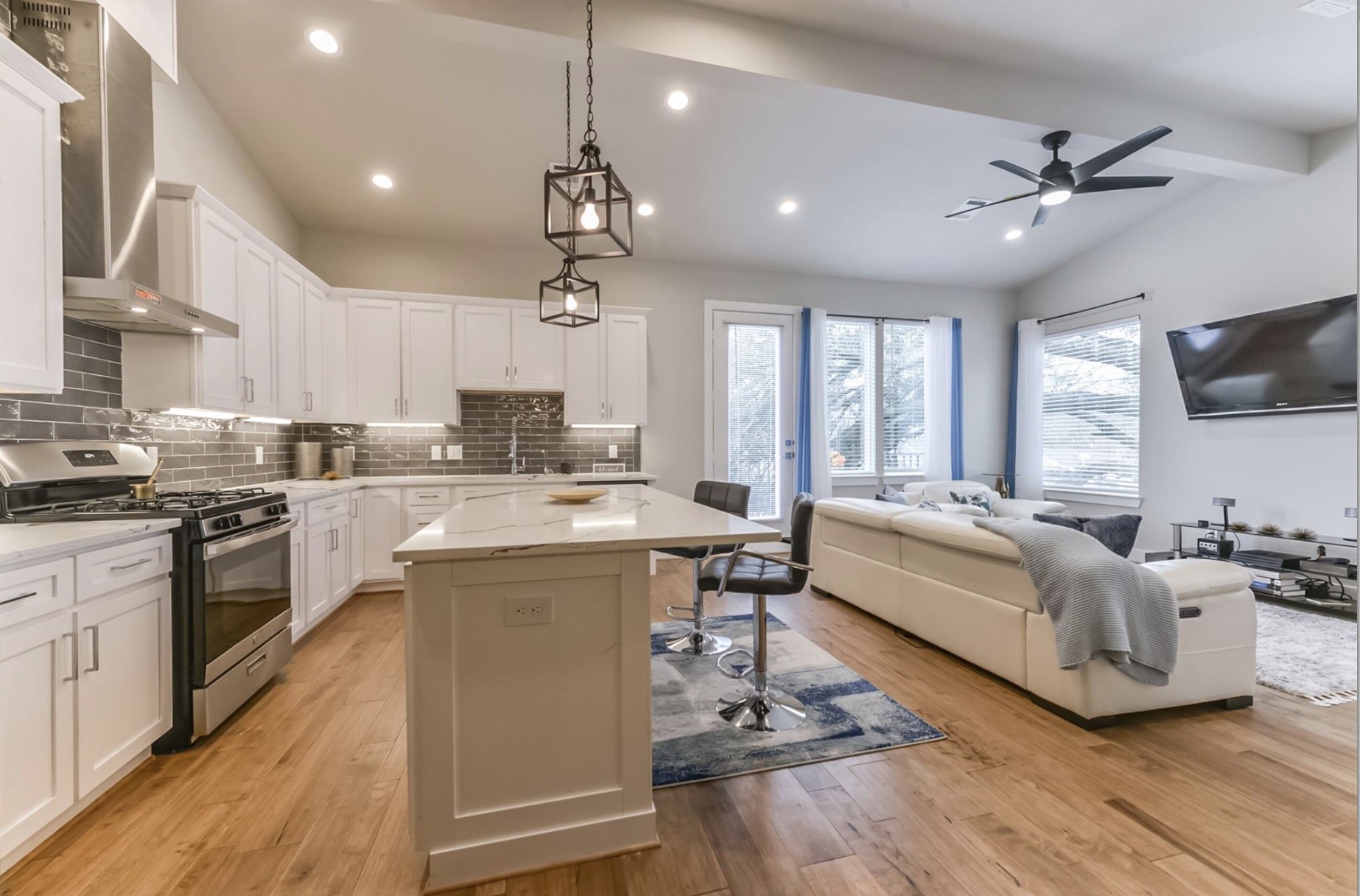 823 Mansfield Street, Unit J Houston, TX 77091 - Photo 10 of 22