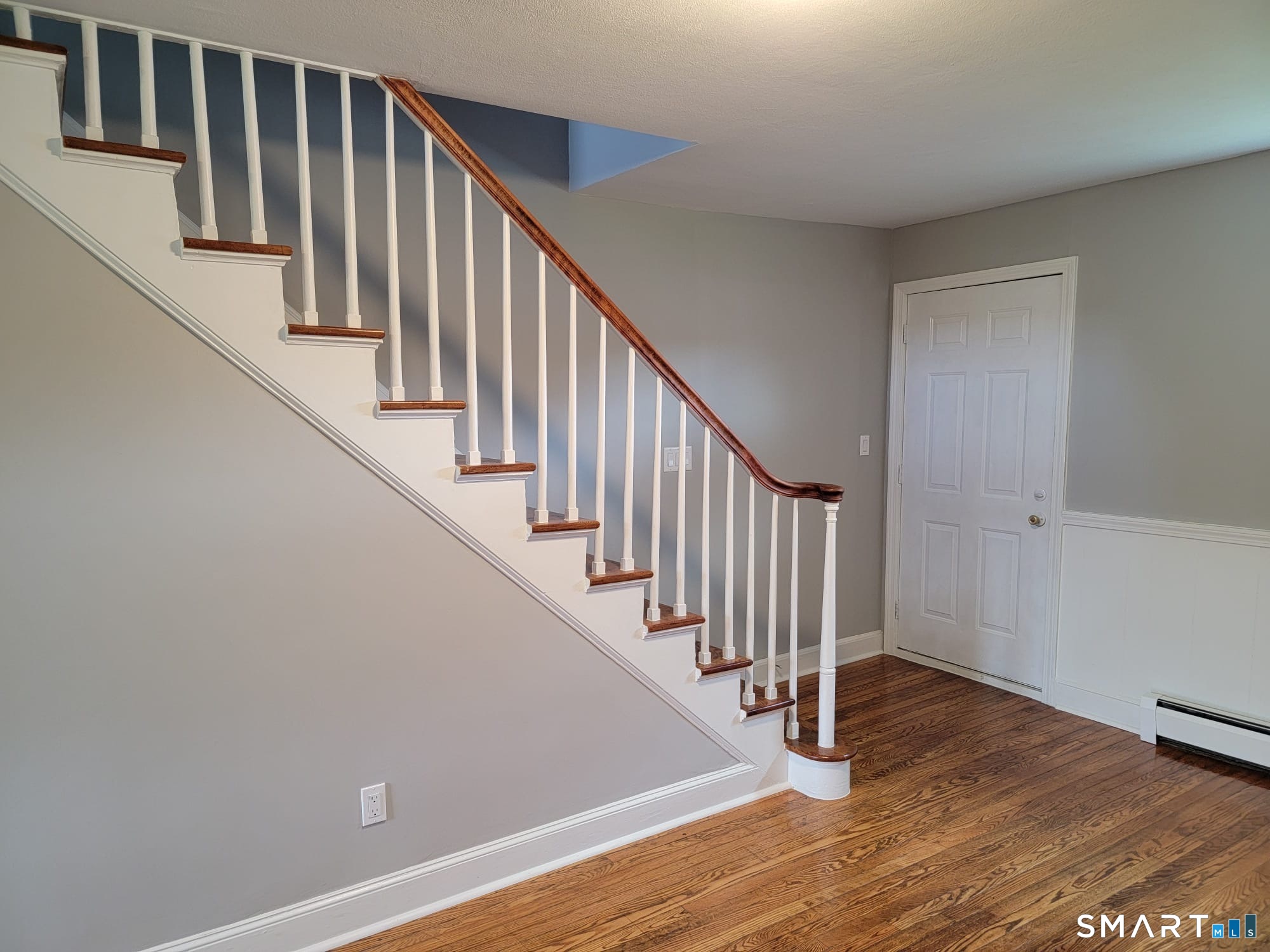 407 Wolcott Road Wolcott, CT 06716 - Photo 5 of 16 Gallery Image 5