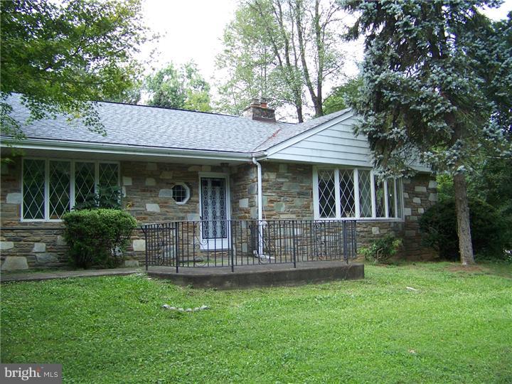 13450 Proctor Road Philadelphia, PA 19116 - Photo 2 of 5 Exterior Front