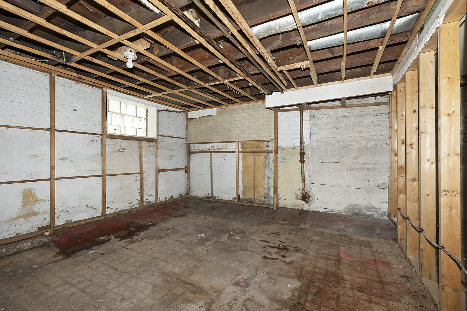 4821 West Hirsch Street Chicago, IL 60651 - Photo 21 of 23 a view of an empty room