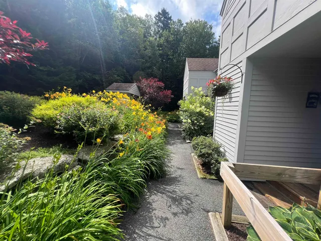 $324,900 | 43 1st Lane, Unit 25, Wilmington, VT 05363