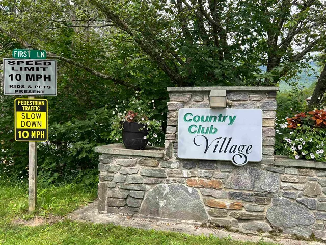 $324,900 | 43 1st Lane, Unit 25, Wilmington, VT 05363