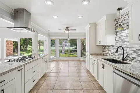 $643,500 | 208 Evangeline Drive, Mandeville, LA 70471