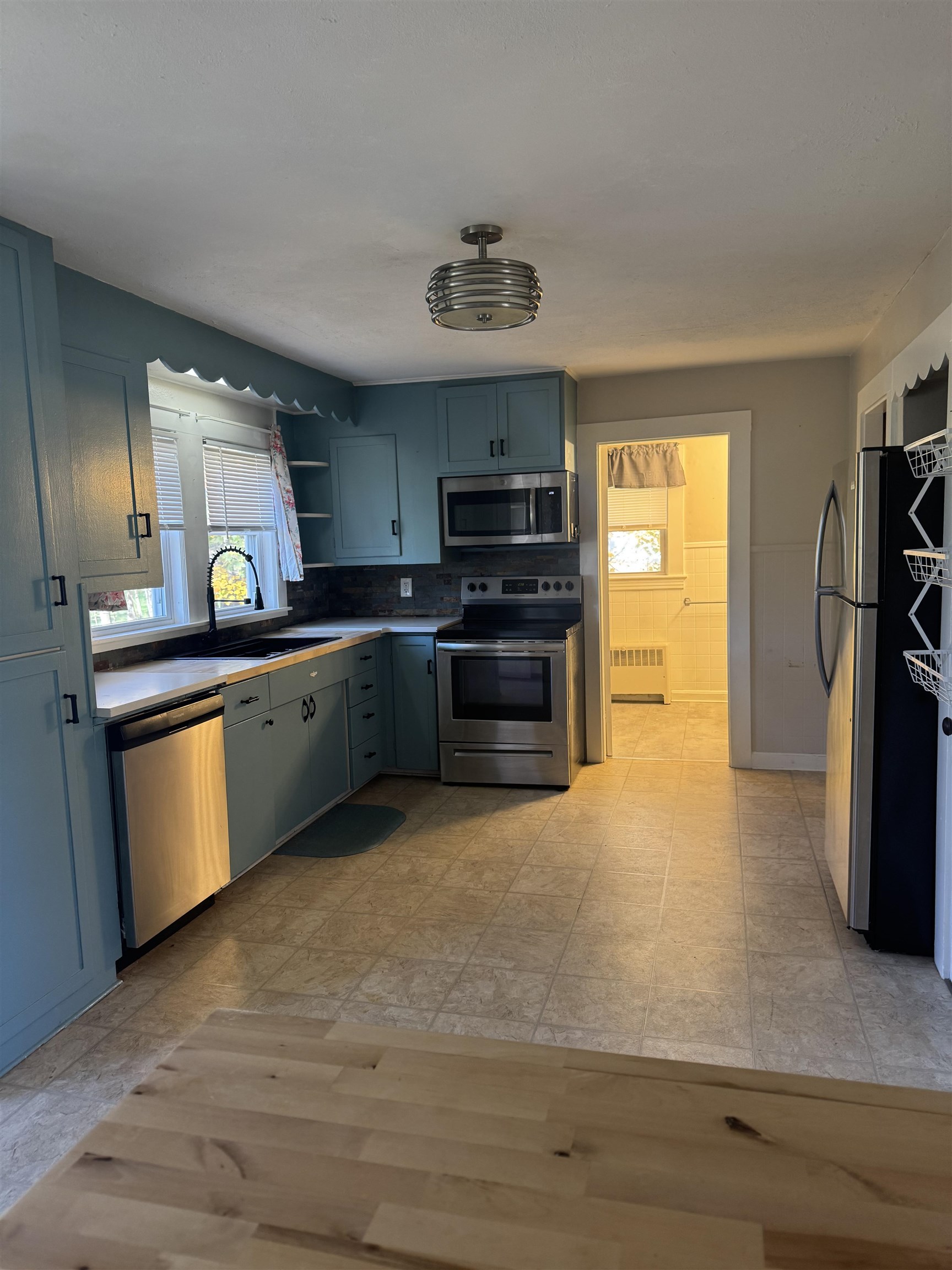 3360 Lafayette Road Portsmouth, NH 03801 - Photo 6 of 17