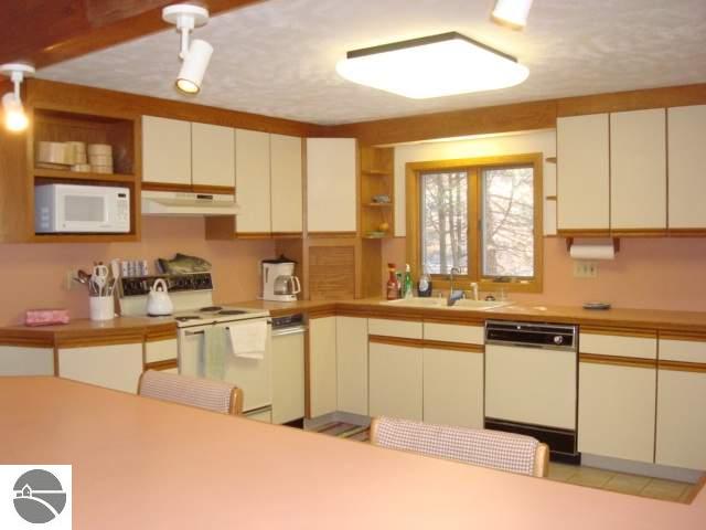 8927 Skegemog Point Road Williamsburg, MI 49690 - Photo 7 of 25 1733642-6.JPG