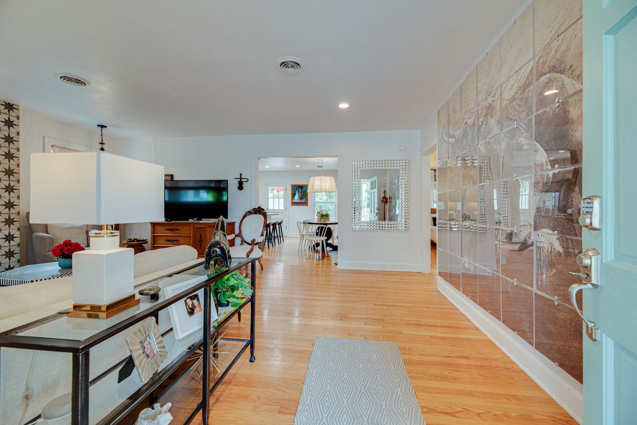 1715 Holly Street Nashville, TN 37206 - Photo 7 of 54