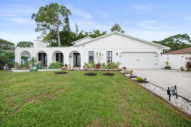 $4,995 | 1992 Southwest Brisbane Street, Port St. Lucie, FL 34984