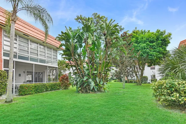 $139,000 | 2600 Southeast Ocean Boulevard, Unit C1, Stuart, FL 34996