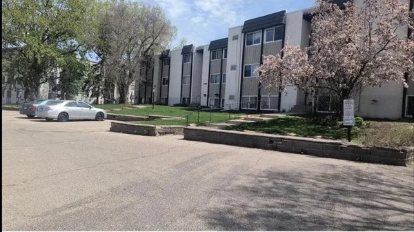 $130,000 | 12822 Nicollet Avenue, Unit 302, Burnsville, MN 55337