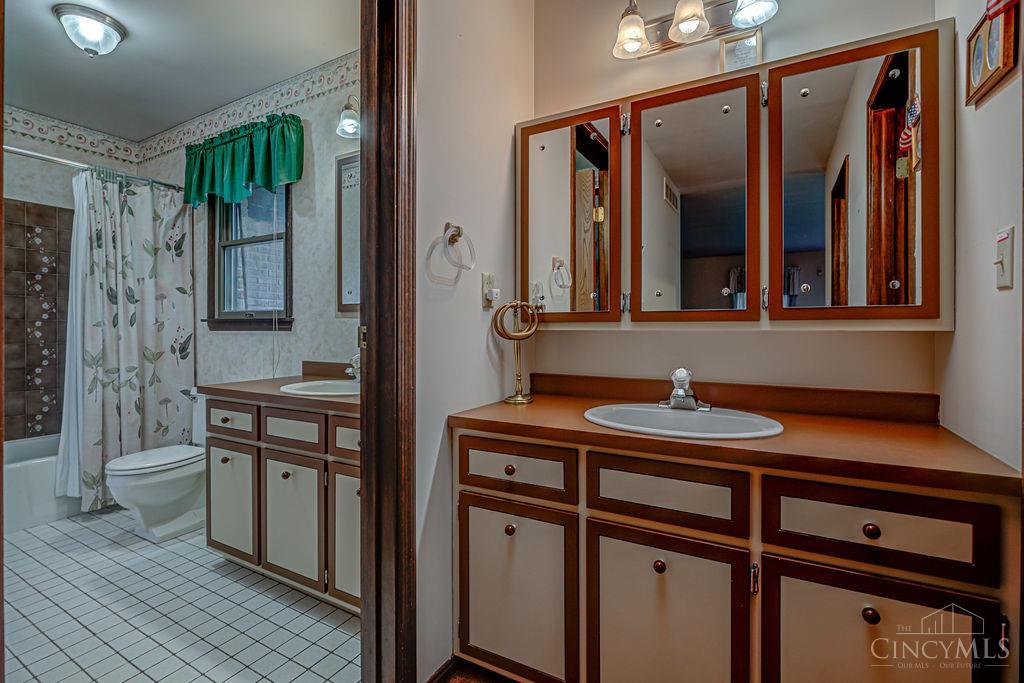 6215 Daleview Road Cincinnati, OH 45247 - Photo 27 of 74 Gallery Image 27